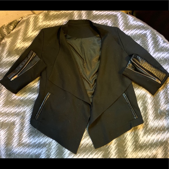 Black Blazer - Picture 1 of 1
